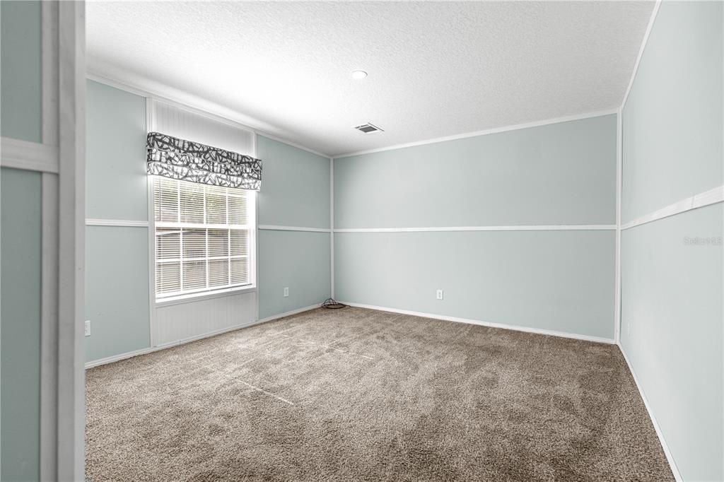 Active With Contract: $330,000 (3 beds, 2 baths, 1456 Square Feet)
