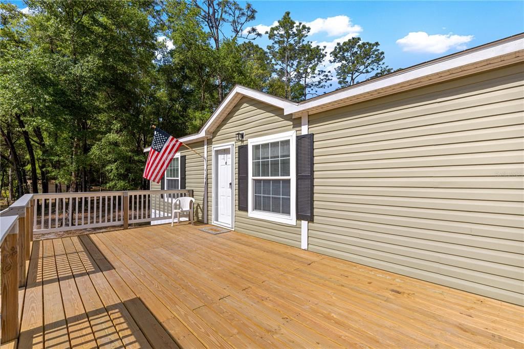Active With Contract: $330,000 (3 beds, 2 baths, 1456 Square Feet)