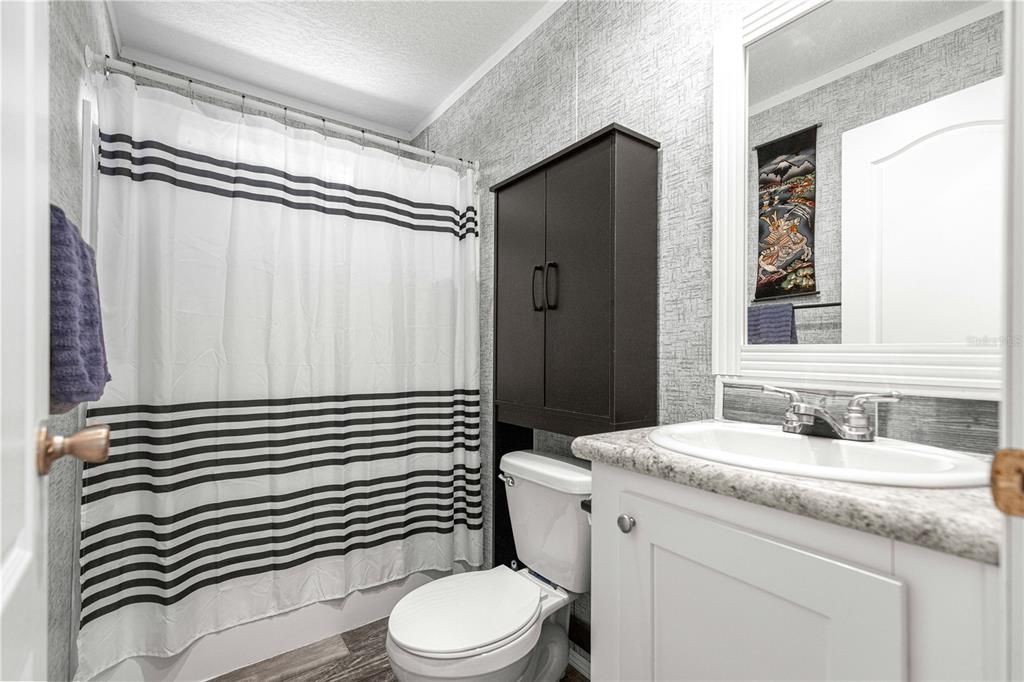 Active With Contract: $330,000 (3 beds, 2 baths, 1456 Square Feet)