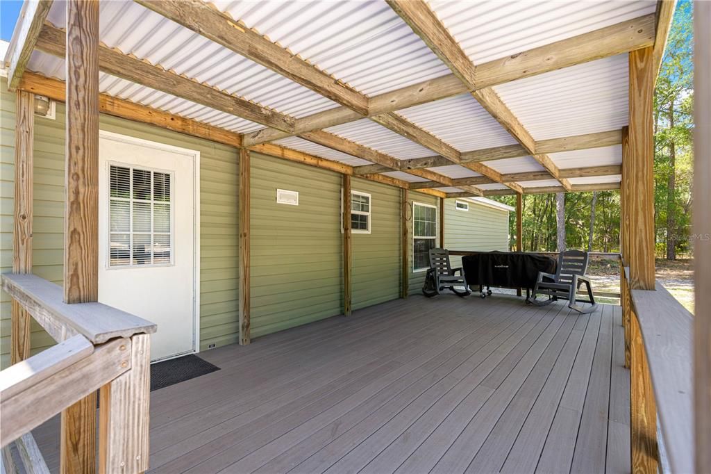Active With Contract: $330,000 (3 beds, 2 baths, 1456 Square Feet)