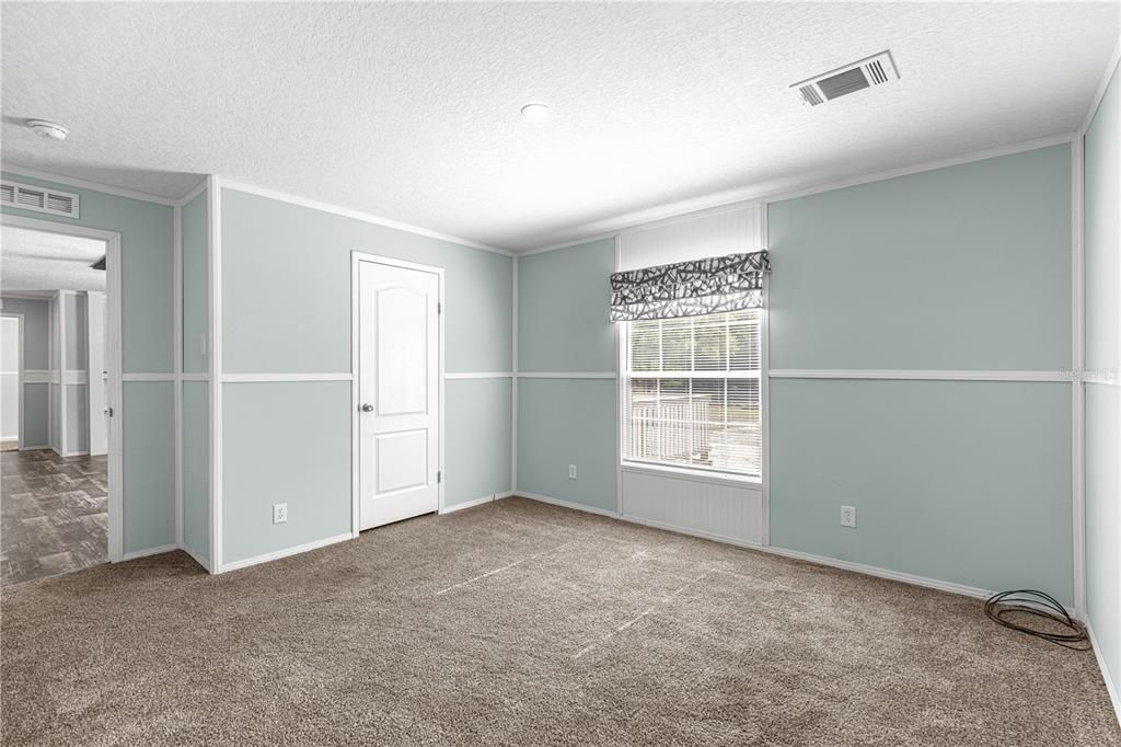 Active With Contract: $330,000 (3 beds, 2 baths, 1456 Square Feet)