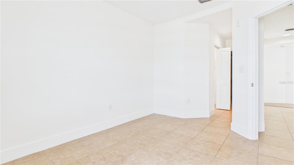 For Sale: $295,000 (2 beds, 2 baths, 1366 Square Feet)