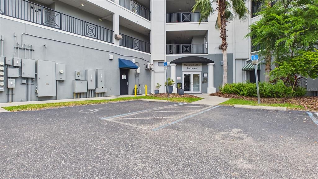 For Sale: $295,000 (2 beds, 2 baths, 1366 Square Feet)