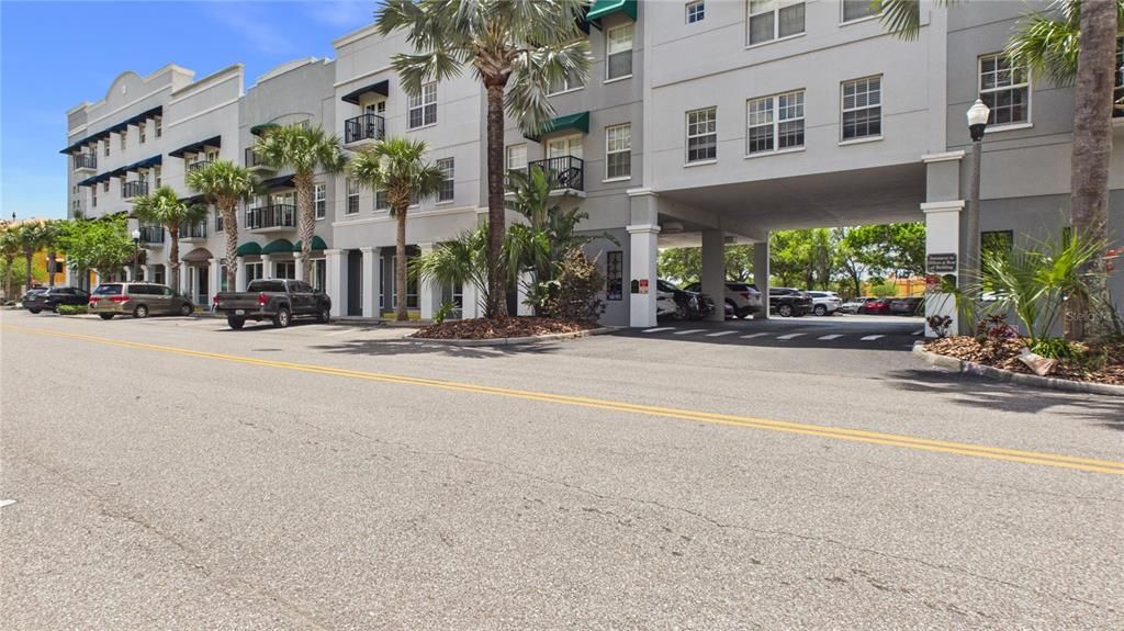 For Sale: $295,000 (2 beds, 2 baths, 1366 Square Feet)