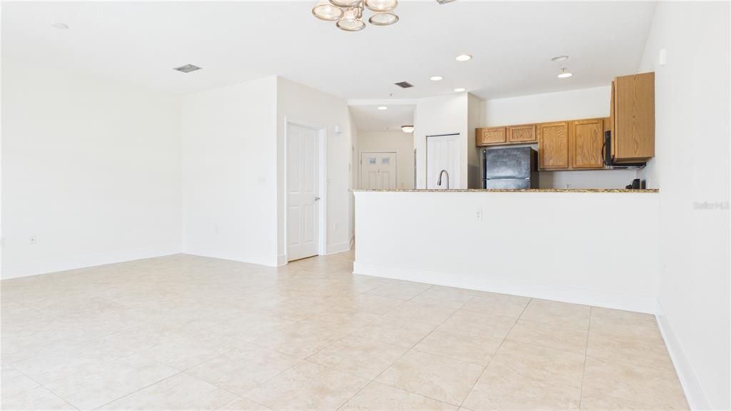 For Sale: $295,000 (2 beds, 2 baths, 1366 Square Feet)