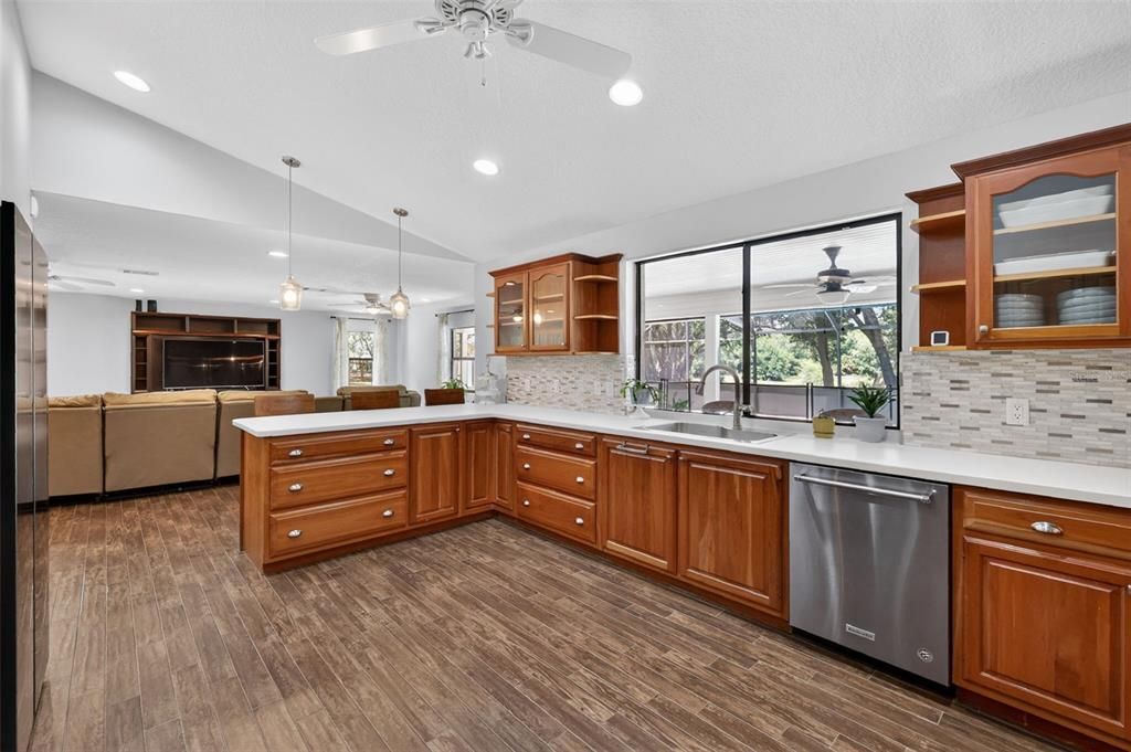 For Sale: $760,000 (4 beds, 2 baths, 3022 Square Feet)