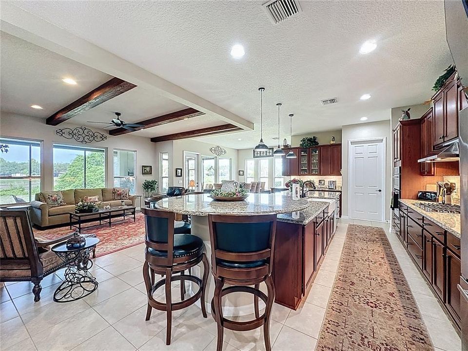For Sale: $625,000 (3 beds, 3 baths, 2551 Square Feet)