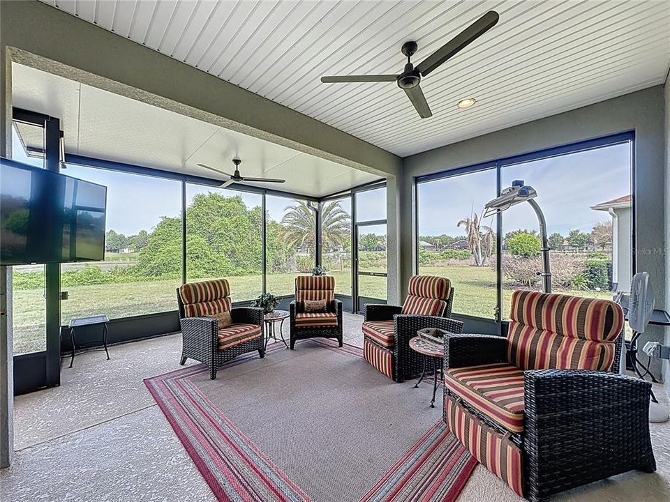For Sale: $625,000 (3 beds, 3 baths, 2551 Square Feet)