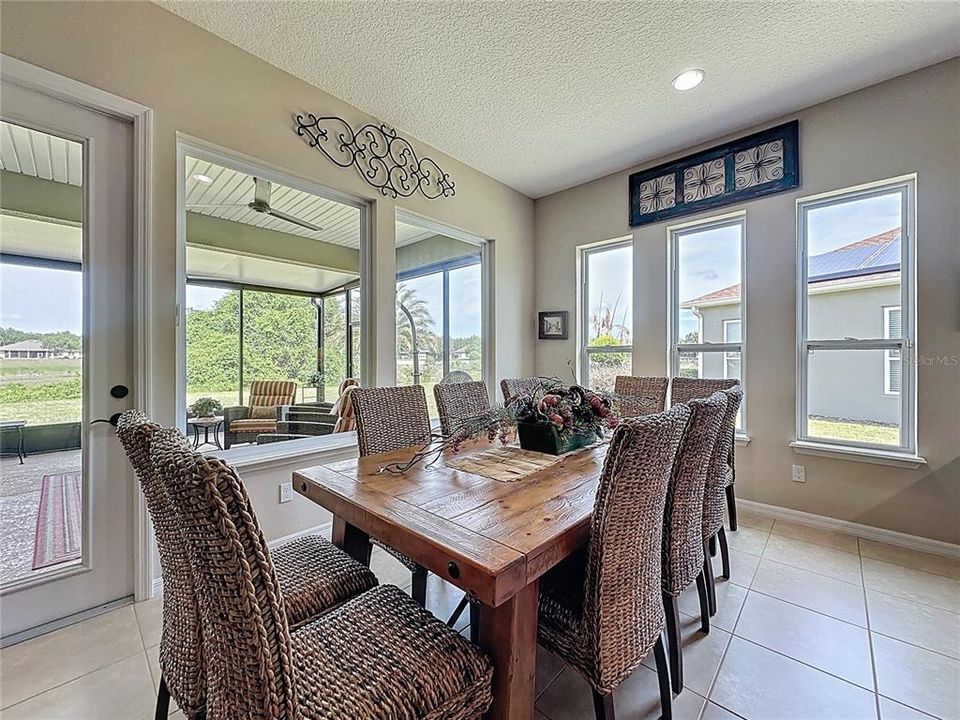 For Sale: $625,000 (3 beds, 3 baths, 2551 Square Feet)