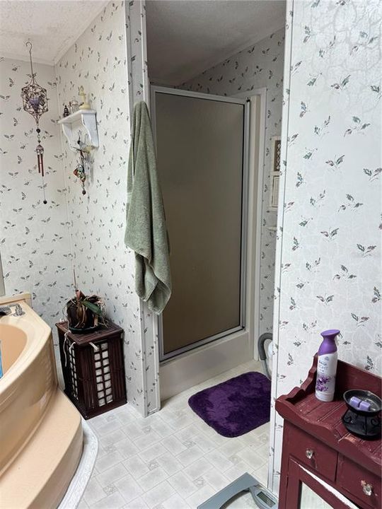 Под контрактом: $135,000 (3 спален, 2 ванн, 1188 Квадратных фут)