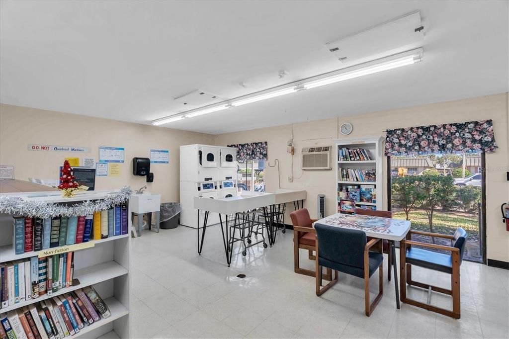 For Sale: $60,000 (2 beds, 1 baths, 975 Square Feet)