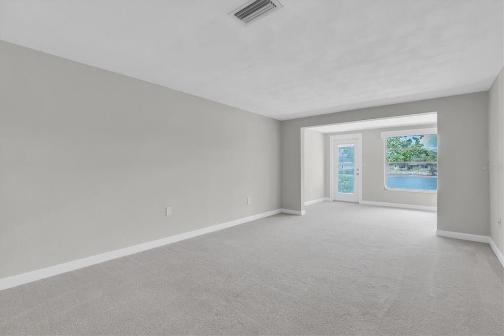 For Sale: $60,000 (2 beds, 1 baths, 975 Square Feet)