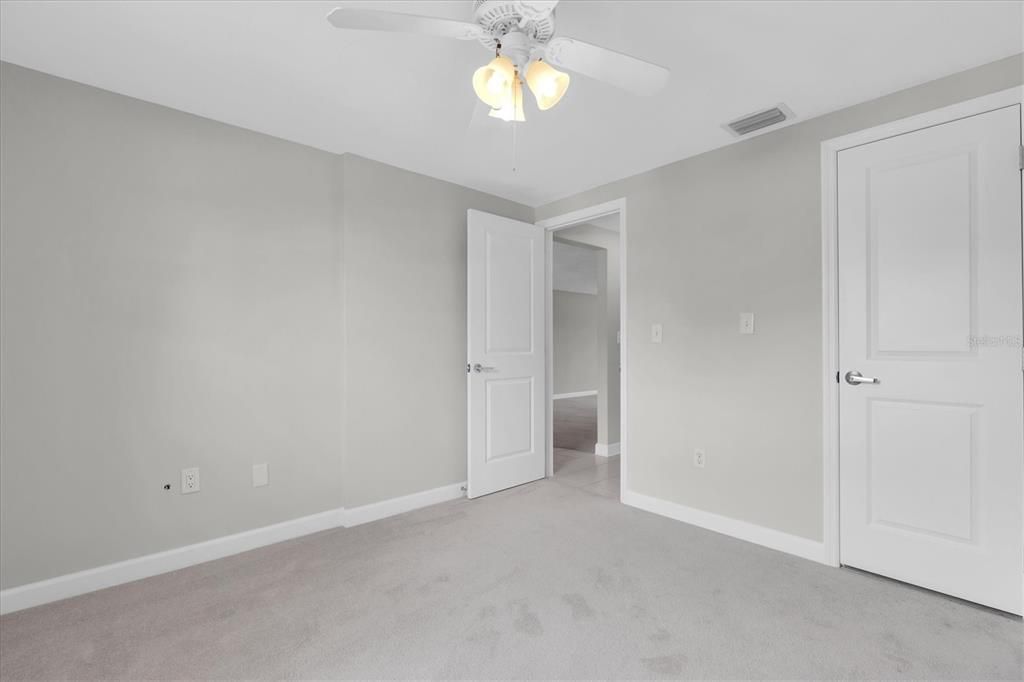 For Sale: $60,000 (2 beds, 1 baths, 975 Square Feet)