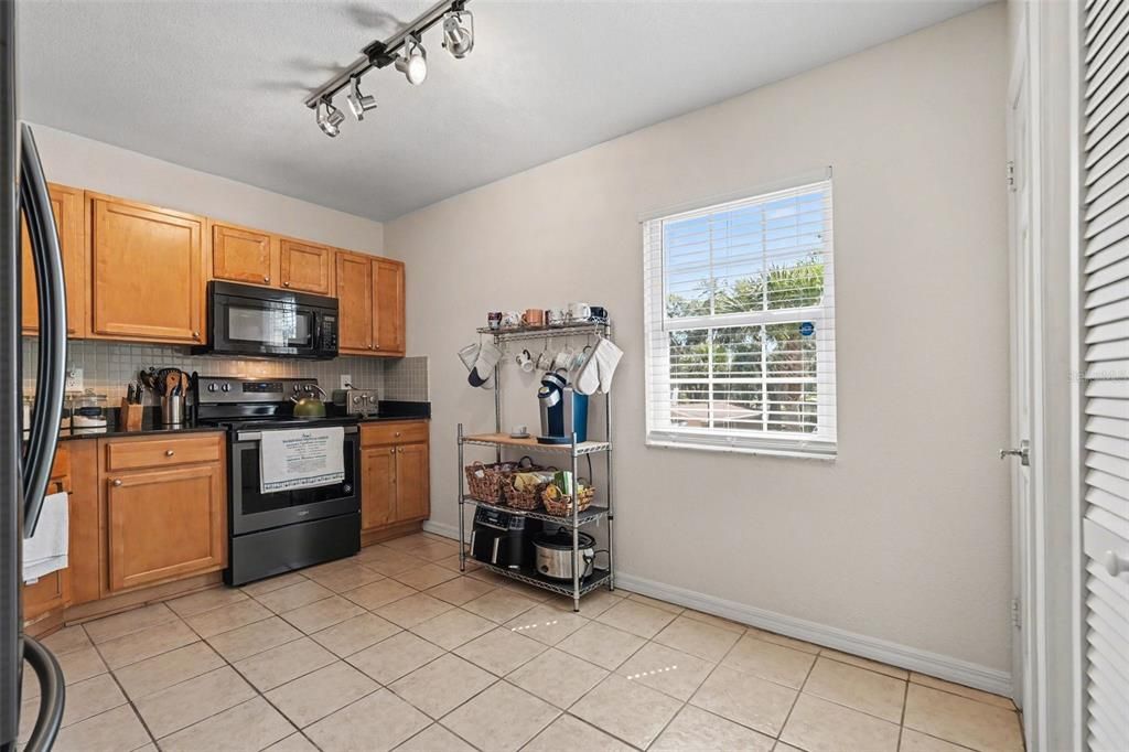 For Rent: $2,000 (2 beds, 2 baths, 1190 Square Feet)