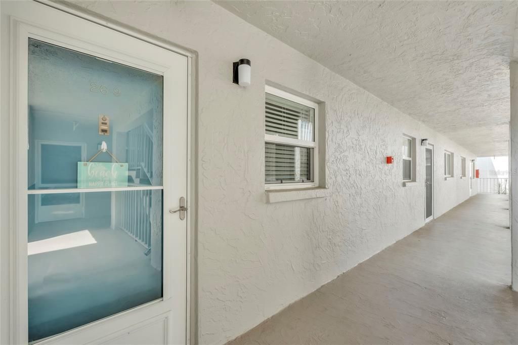 Activo con contrato: $130,000 (2 camas, 2 baños, 930 Pies cuadrados)