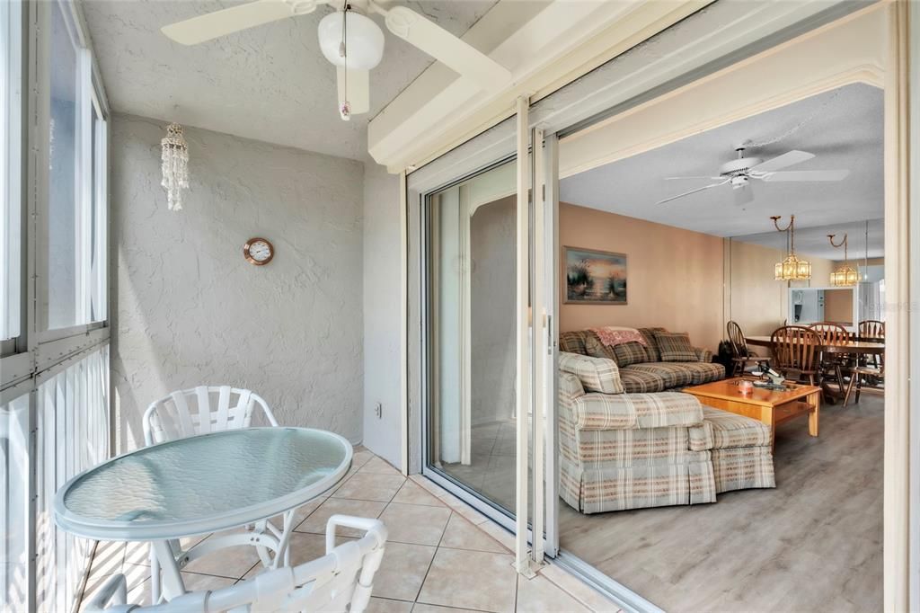 Activo con contrato: $130,000 (2 camas, 2 baños, 930 Pies cuadrados)
