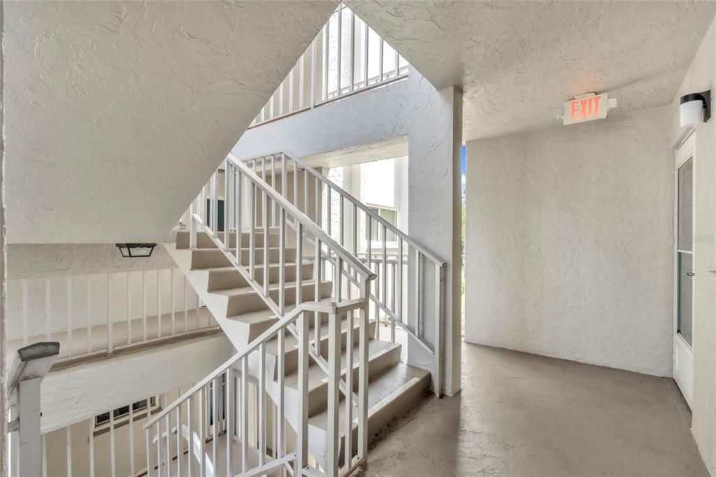 Activo con contrato: $130,000 (2 camas, 2 baños, 930 Pies cuadrados)