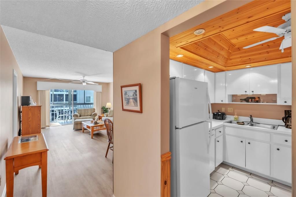 Activo con contrato: $130,000 (2 camas, 2 baños, 930 Pies cuadrados)