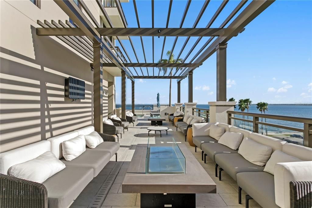 На продажу: $5,099,000 (3 спален, 3 ванн, 3619 Квадратных фут)
