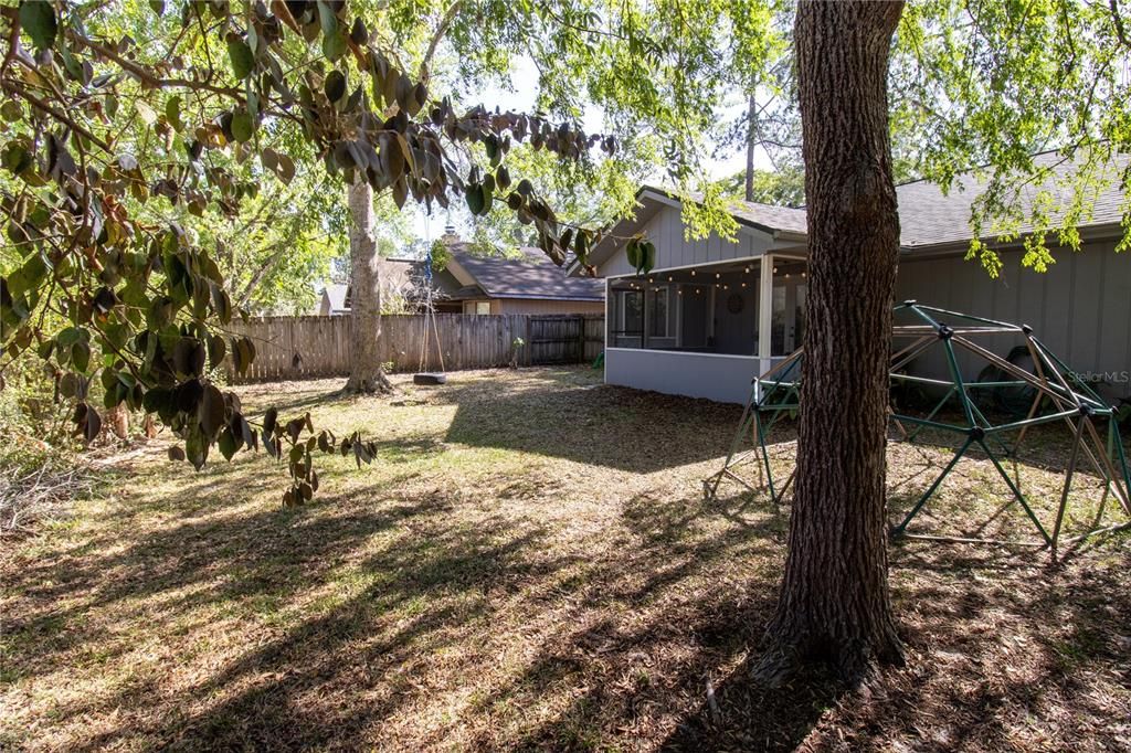 Active With Contract: $314,900 (3 beds, 2 baths, 1364 Square Feet)