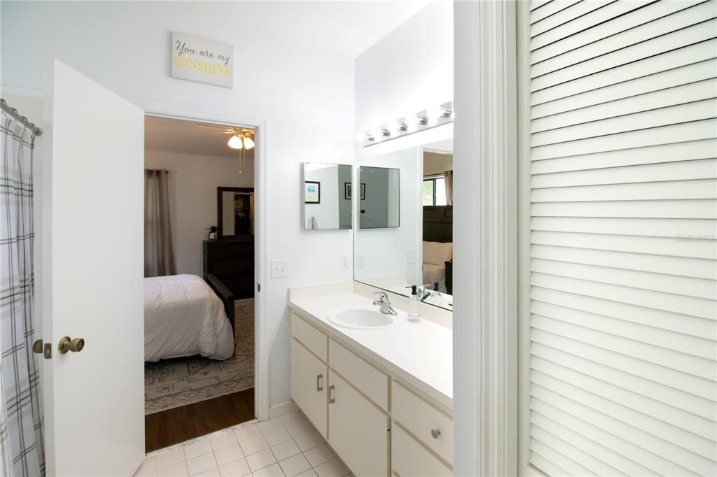 Active With Contract: $314,900 (3 beds, 2 baths, 1364 Square Feet)