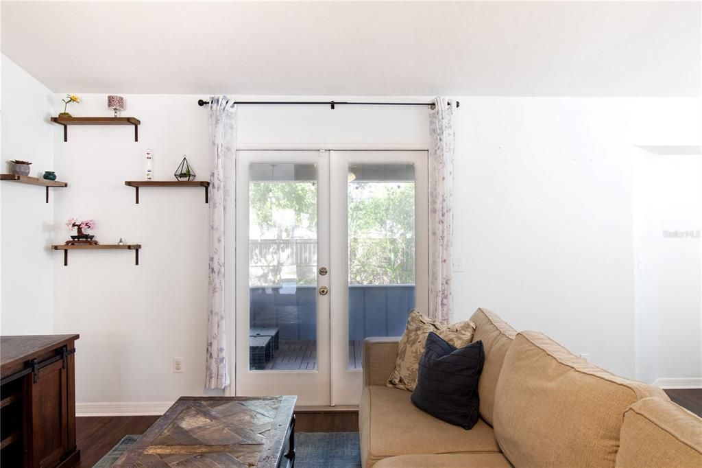 Active With Contract: $314,900 (3 beds, 2 baths, 1364 Square Feet)
