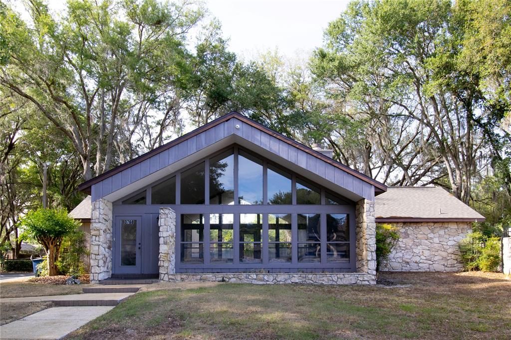 Active With Contract: $314,900 (3 beds, 2 baths, 1364 Square Feet)