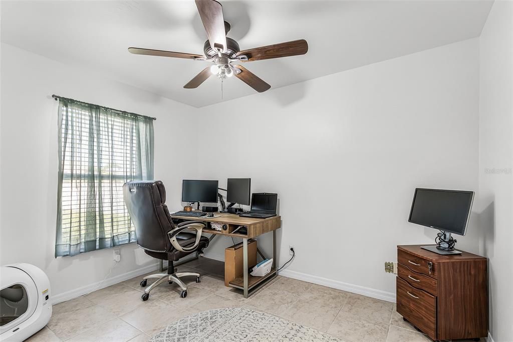 Active With Contract: $379,900 (3 beds, 2 baths, 1549 Square Feet)