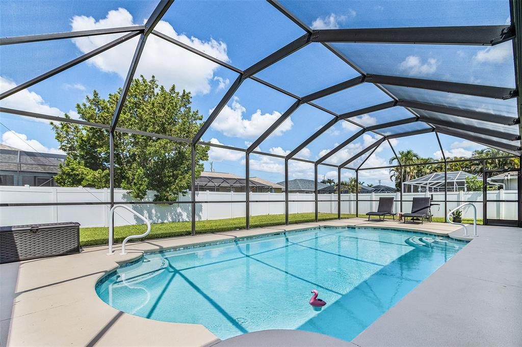 Active With Contract: $379,900 (3 beds, 2 baths, 1549 Square Feet)