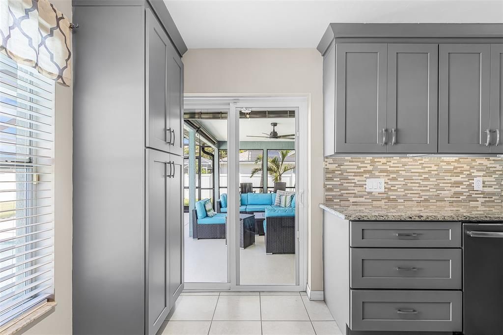 Active With Contract: $379,900 (3 beds, 2 baths, 1549 Square Feet)