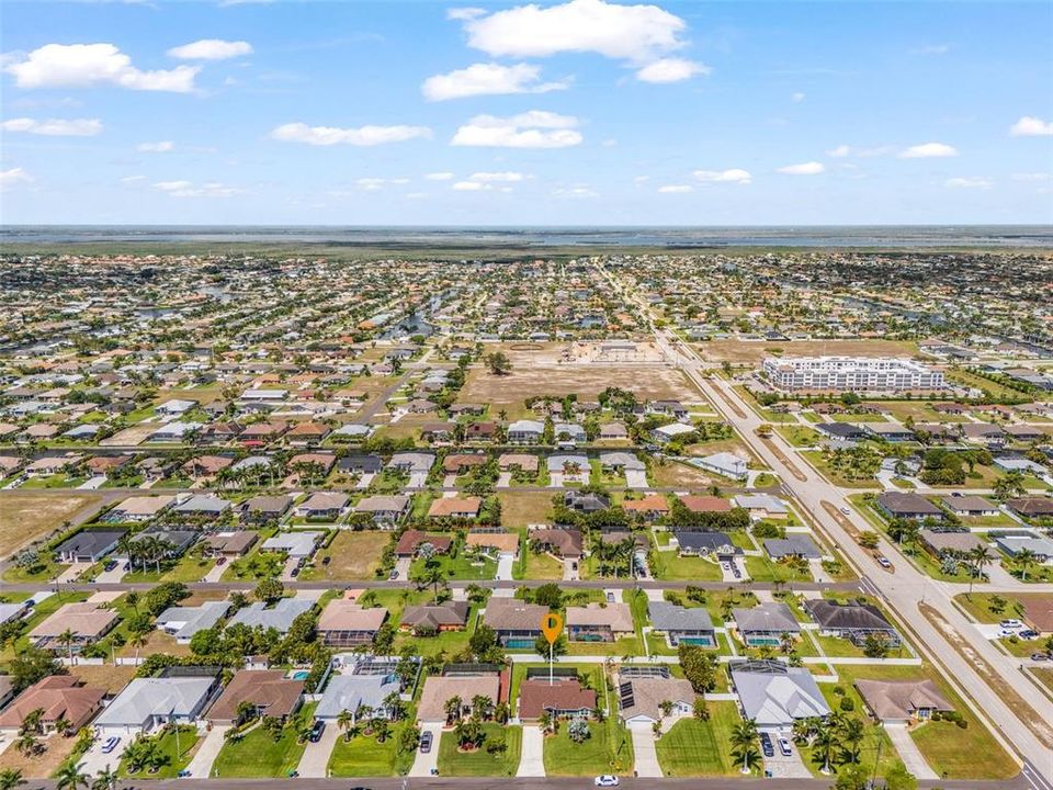 Active With Contract: $379,900 (3 beds, 2 baths, 1549 Square Feet)