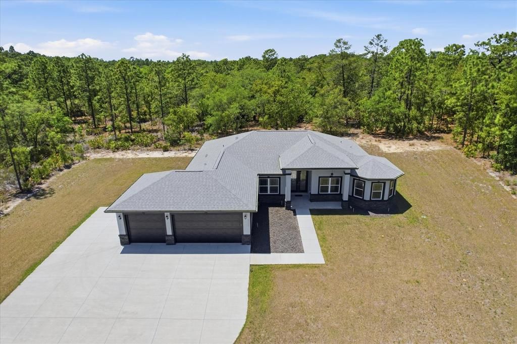 For Sale: $589,900 (3 beds, 3 baths, 2128 Square Feet)
