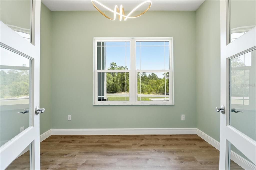For Sale: $589,900 (3 beds, 3 baths, 2128 Square Feet)