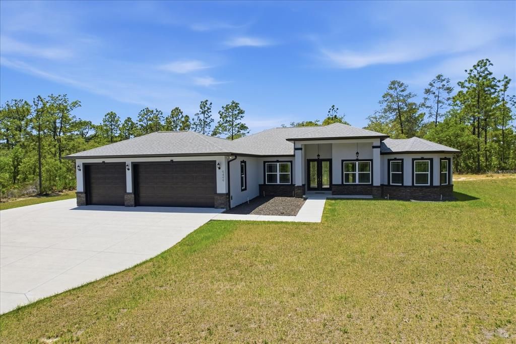 For Sale: $589,900 (3 beds, 3 baths, 2128 Square Feet)