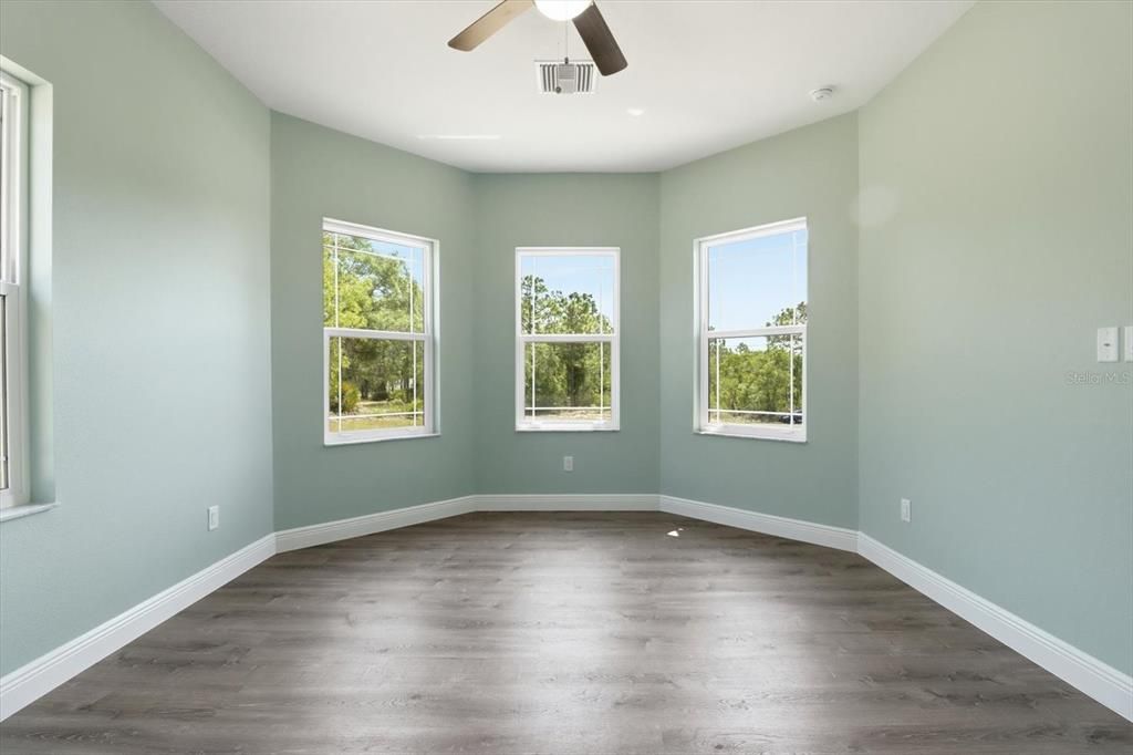 For Sale: $589,900 (3 beds, 3 baths, 2128 Square Feet)