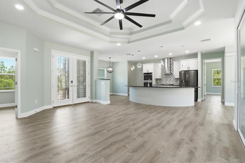 For Sale: $589,900 (3 beds, 3 baths, 2128 Square Feet)