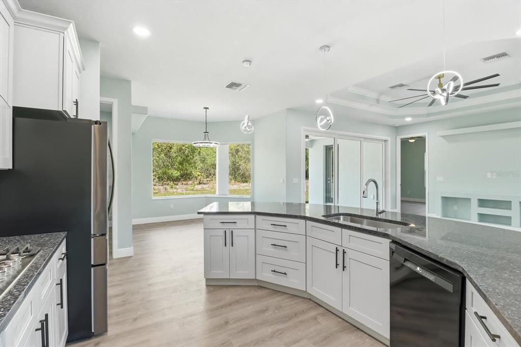 For Sale: $589,900 (3 beds, 3 baths, 2128 Square Feet)