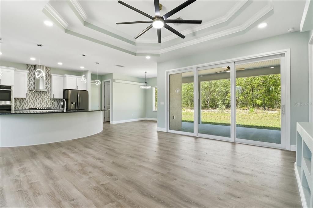 For Sale: $589,900 (3 beds, 3 baths, 2128 Square Feet)