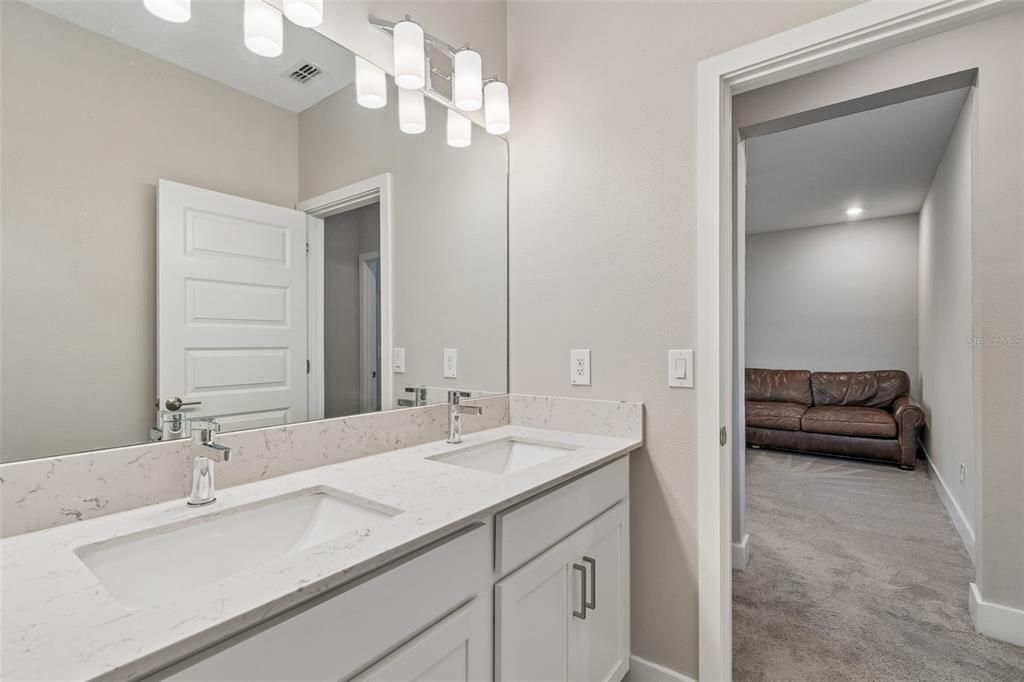 Active With Contract: $677,500 (4 beds, 2 baths, 2426 Square Feet)