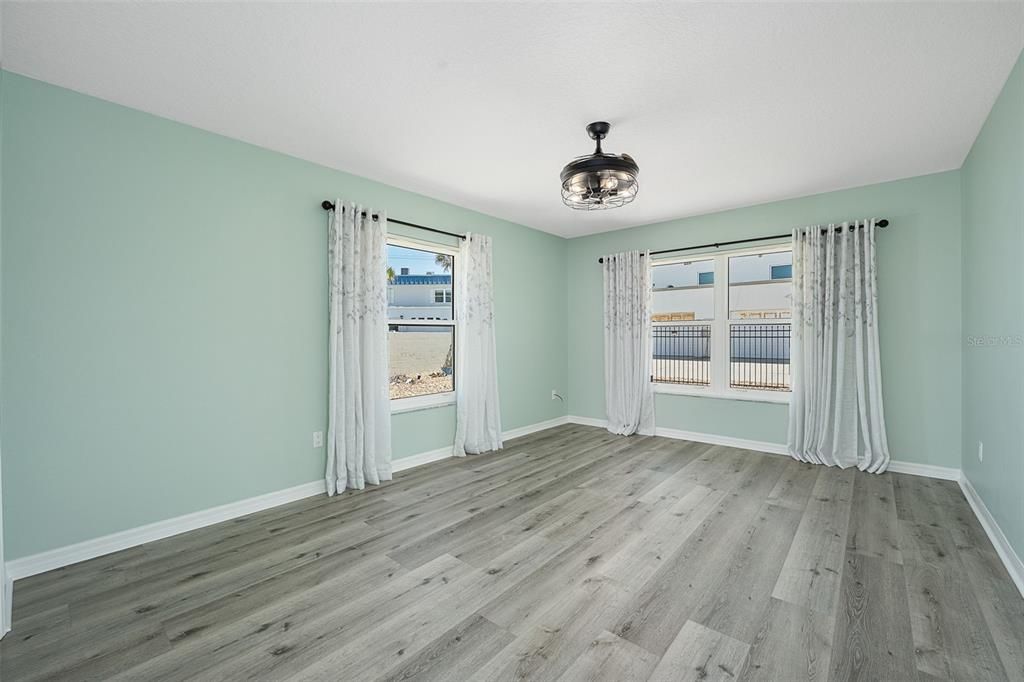 For Sale: $669,000 (3 beds, 2 baths, 2150 Square Feet)