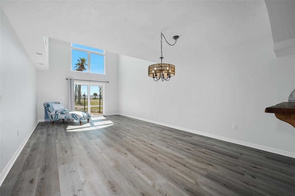 For Sale: $669,000 (3 beds, 2 baths, 2150 Square Feet)