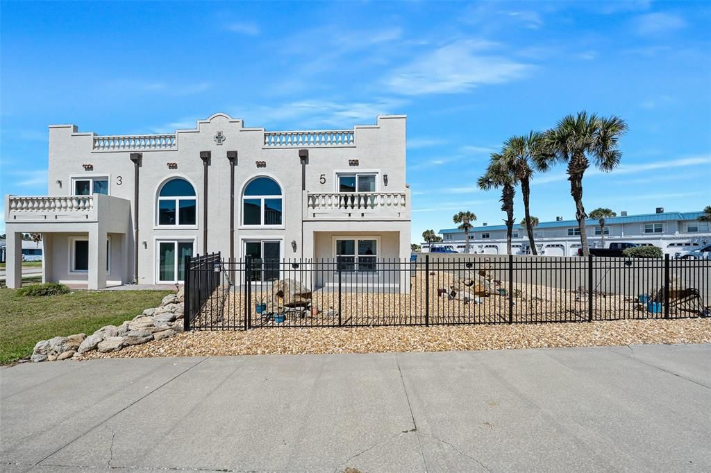 For Sale: $669,000 (3 beds, 2 baths, 2150 Square Feet)