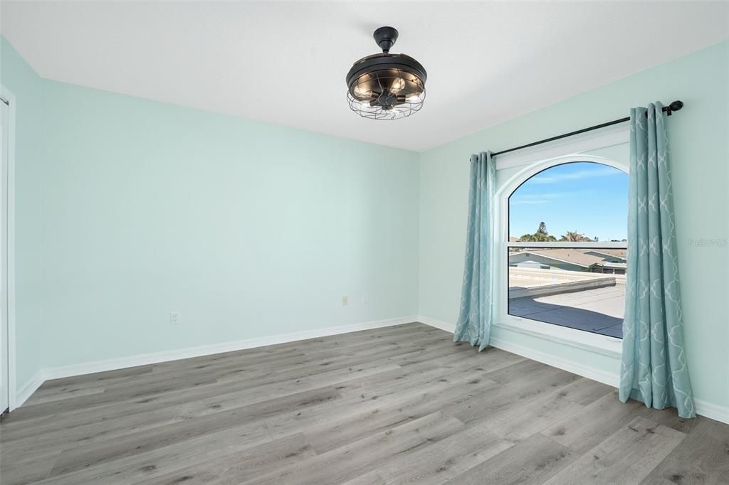 For Sale: $669,000 (3 beds, 2 baths, 2150 Square Feet)