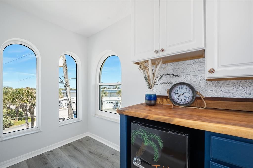 For Sale: $669,000 (3 beds, 2 baths, 2150 Square Feet)