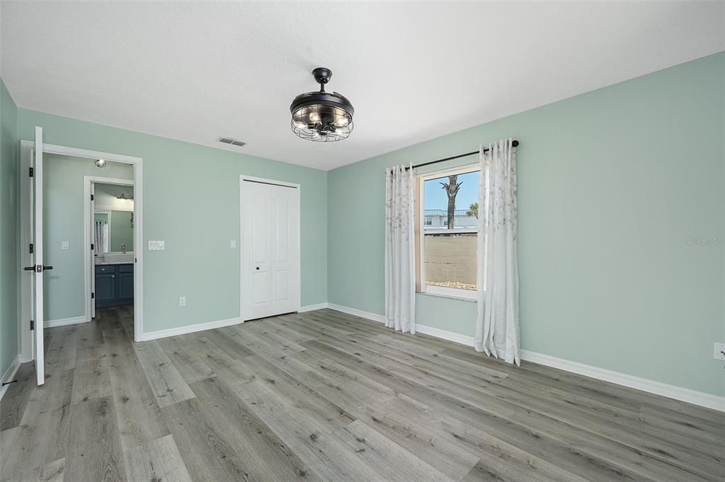 For Sale: $669,000 (3 beds, 2 baths, 2150 Square Feet)