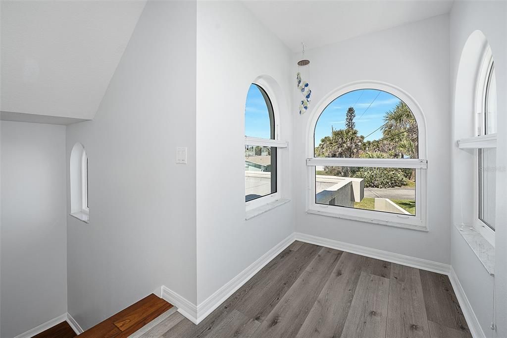 For Sale: $669,000 (3 beds, 2 baths, 2150 Square Feet)