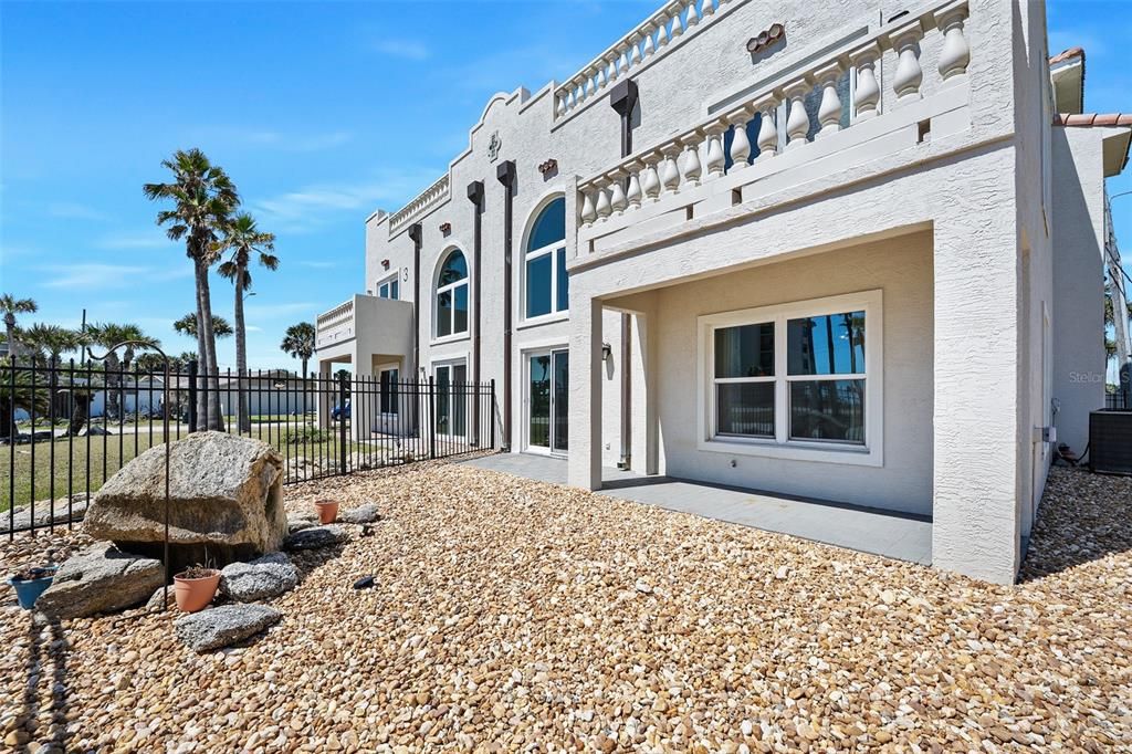 For Sale: $669,000 (3 beds, 2 baths, 2150 Square Feet)