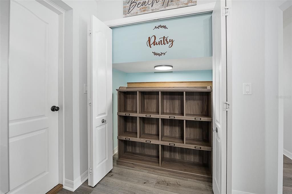 For Sale: $669,000 (3 beds, 2 baths, 2150 Square Feet)
