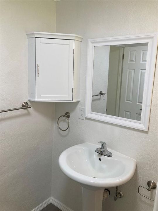 For Sale: $399,999 (4 beds, 0 baths, 1352 Square Feet)