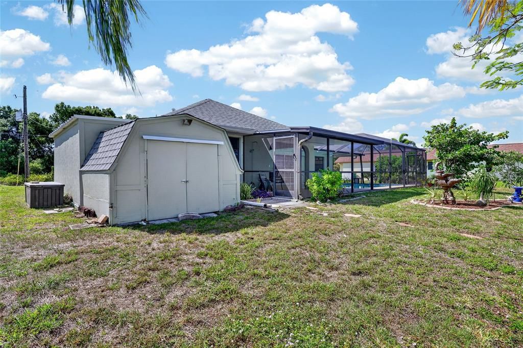 Active With Contract: $299,000 (2 beds, 2 baths, 1332 Square Feet)